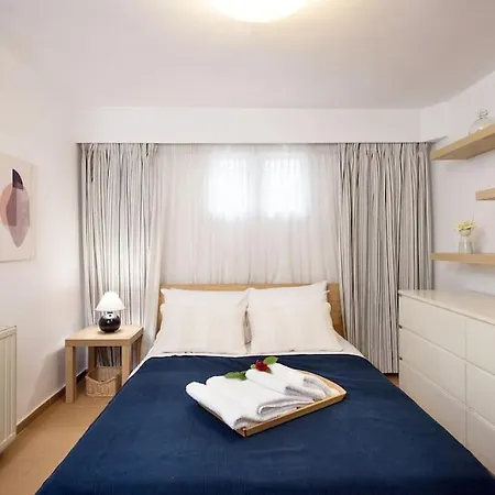 Peggy's Nautical Gem, Corfu Holiday home *
